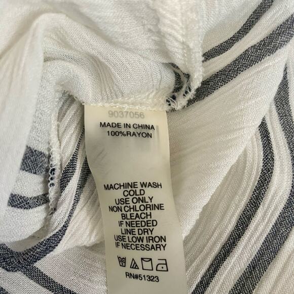 Two by Vince Camuto Women's Striped Tunic Long Sleeve Semi-Sheer Boho Top-Medium - Picture 8 of 9